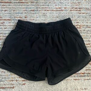 ATHLETA mesh racer run short 4”